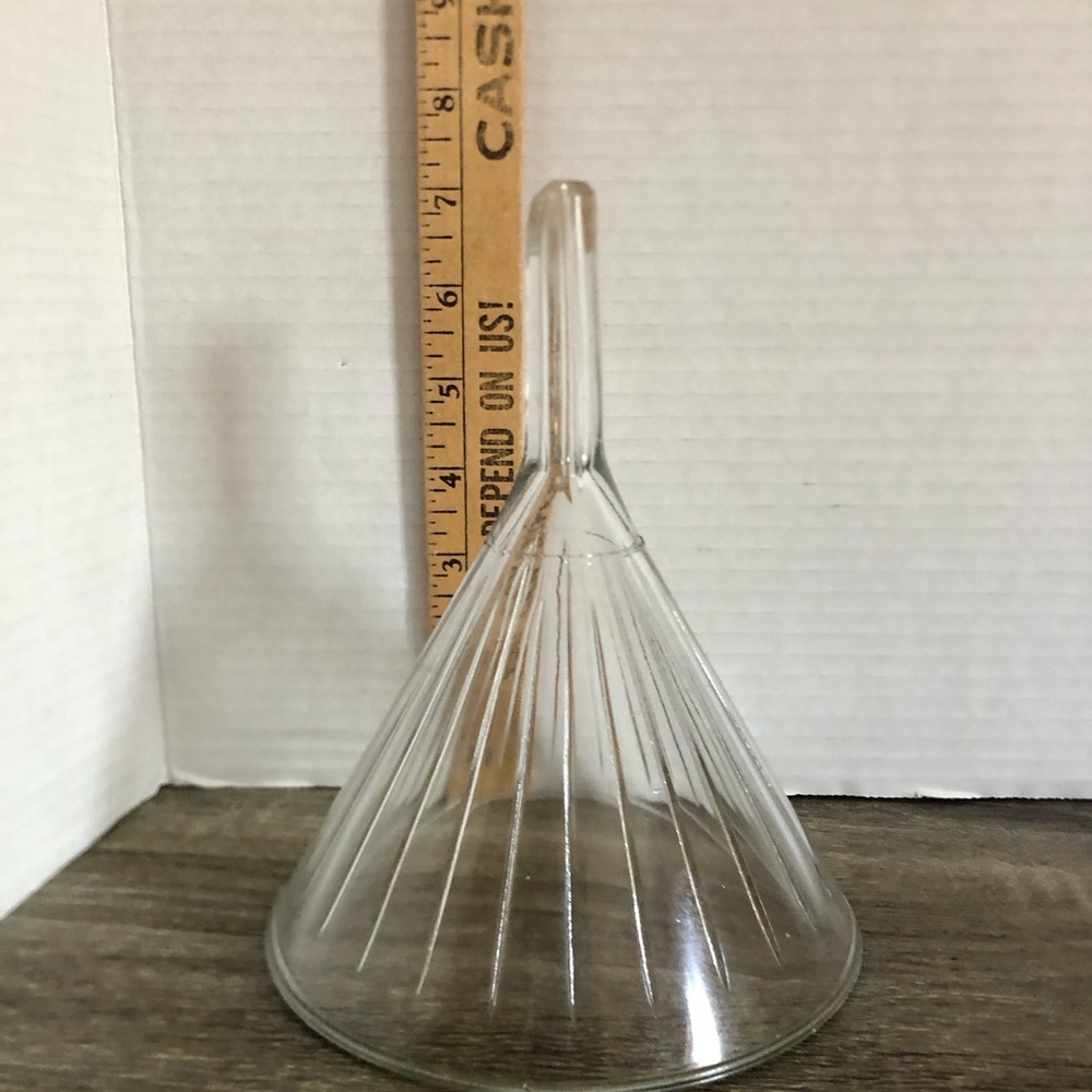 Vtg Large Ribbed Glass Funnel - Picture 8 of 9
